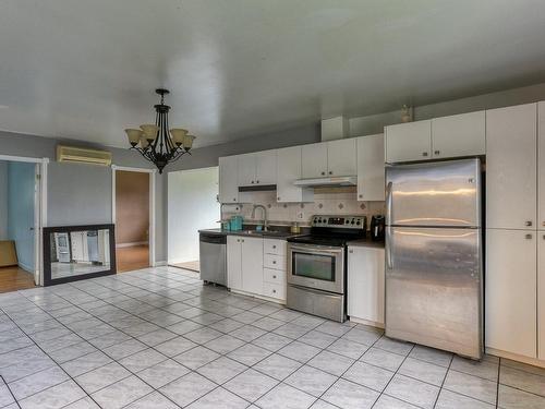 Kitchen - 49 Boul. Lacombe, Repentigny (Le Gardeur), QC - Indoor Photo Showing Kitchen