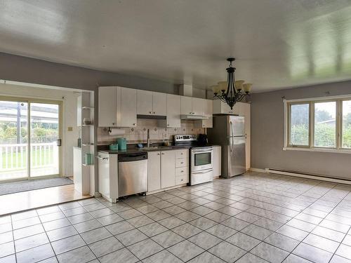 Kitchen - 49 Boul. Lacombe, Repentigny (Le Gardeur), QC - Indoor Photo Showing Kitchen