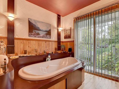 Bathroom - 153 Rue L'Espérance, Lavaltrie, QC - Indoor Photo Showing Bathroom