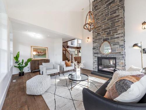 Living room - 660 Grand Boulevard O., Saint-Bruno-De-Montarville, QC - Indoor Photo Showing Living Room With Fireplace