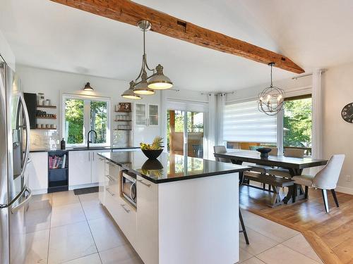 Cuisine - 316 Rue Jean-Talon, Saint-Jean-Sur-Richelieu, QC - Indoor Photo Showing Kitchen With Upgraded Kitchen