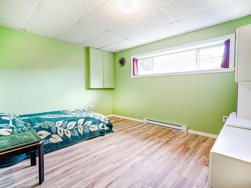 Master bedroom - 6070  - 6077 Rue Alexandre, Brossard, QC - Indoor Photo Showing Bedroom