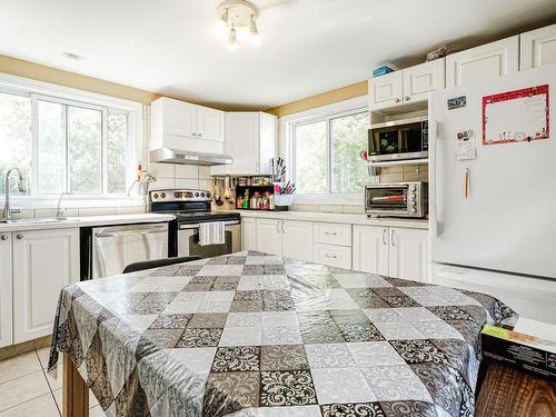 Kitchen - 6070  - 6077 Rue Alexandre, Brossard, QC - Indoor Photo Showing Kitchen