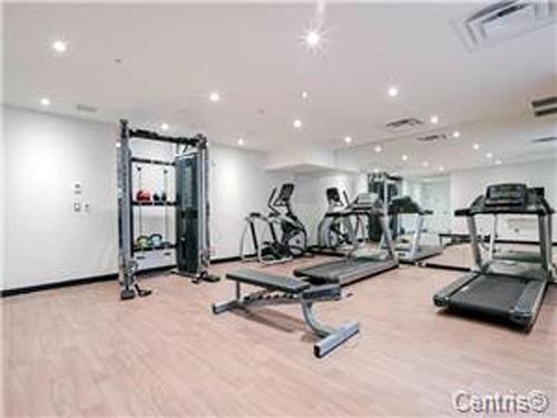 Salle d'exercice - 1104-1200 Rue Crescent, Montréal (Ville-Marie), QC - Indoor Photo Showing Gym Room