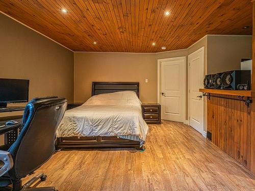 Basement - 1580 Ch. De L'Avalanche, Saint-Adolphe-D'Howard, QC - Indoor Photo Showing Bedroom