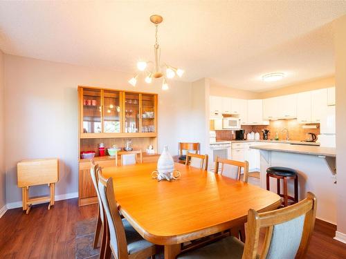 302 471 Lakevview Drive, Kenora, ON - Indoor Photo Showing Dining Room