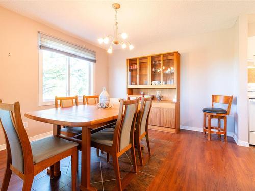 302 471 Lakevview Drive, Kenora, ON - Indoor Photo Showing Dining Room