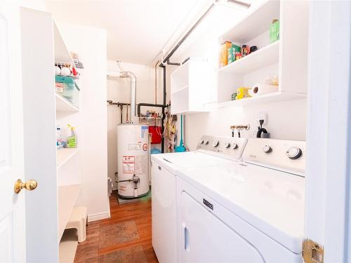 302 471 Lakevview Drive, Kenora, ON - Indoor Photo Showing Laundry Room