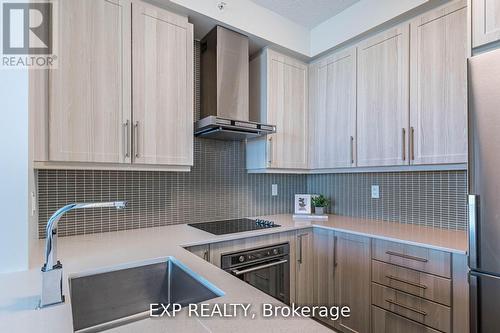 1406 - 2081 Fairview Street, Burlington, ON - Indoor Photo Showing Kitchen