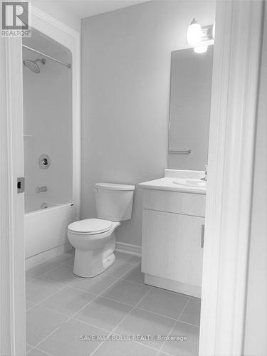 459 Julia Drive, Welland, ON - Indoor Photo Showing Bathroom