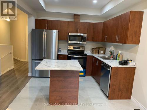 459 Julia Drive, Welland, ON - Indoor Photo Showing Kitchen With Stainless Steel Kitchen With Double Sink