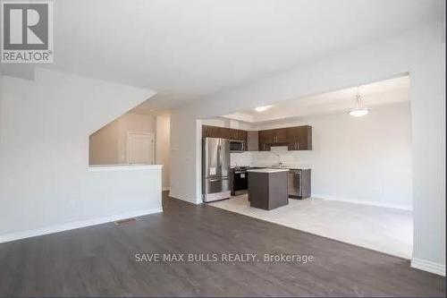 459 Julia Drive, Welland, ON - Indoor Photo Showing Kitchen