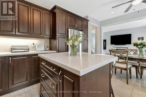 39 Morning Mist Drive, Hamilton, ON - Indoor Photo Showing Kitchen