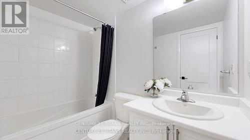 1016 - 2635 William Jackson Drive, Pickering, ON - Indoor Photo Showing Bathroom