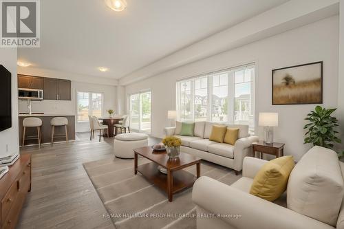 88 Village Gate Drive, Wasaga Beach, ON - Indoor Photo Showing Living Room