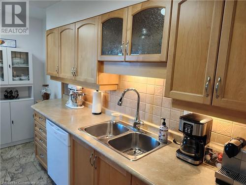 1415 Ghent Avenue Unit# 905, Burlington, ON - Indoor Photo Showing Kitchen With Double Sink