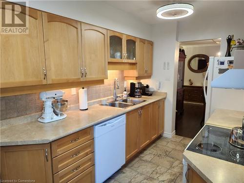 1415 Ghent Avenue Unit# 905, Burlington, ON - Indoor Photo Showing Kitchen With Double Sink