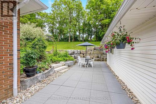 25 Caroline Street, Halton Hills, ON - Outdoor