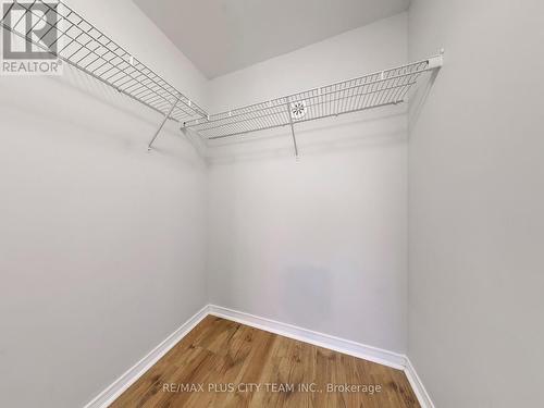 122 - 2441 Greenwich Drive, Oakville, ON - Indoor With Storage