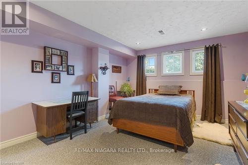 31 Crysler Crescent, Thorold, ON - Indoor Photo Showing Bedroom