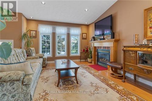 31 Crysler Crescent, Thorold, ON - Indoor Photo Showing Living Room With Fireplace