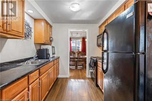 210 Glamis Road Unit# 13, Cambridge, ON - Indoor Photo Showing Kitchen With Double Sink