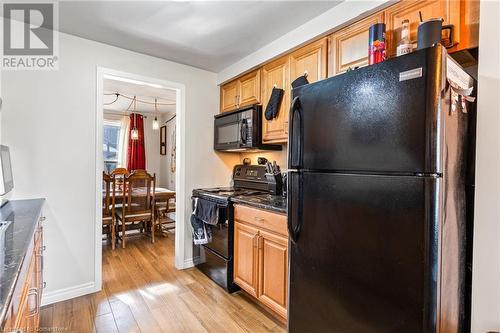 210 Glamis Road Unit# 13, Cambridge, ON - Indoor Photo Showing Kitchen