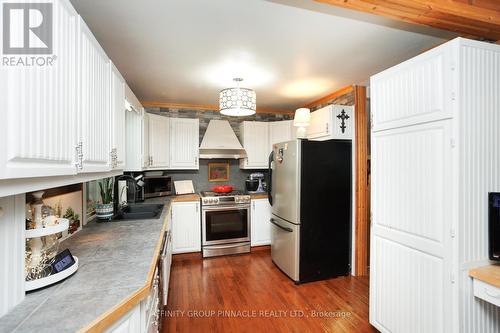 42 St David Street, Kawartha Lakes (Lindsay), ON - Indoor Photo Showing Kitchen With Double Sink