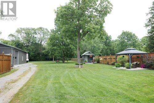 42 St David Street, Kawartha Lakes (Lindsay), ON - Outdoor With Backyard