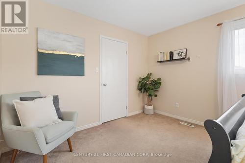 Sitting area in primary bedroom to walk in closet - 168 Emerald Road, London, ON - Indoor Photo Showing Other Room