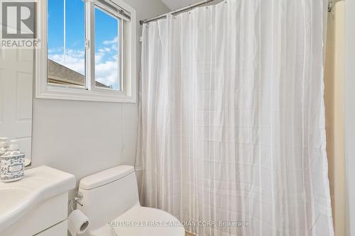 168 Emerald Road, London, ON - Indoor Photo Showing Bathroom