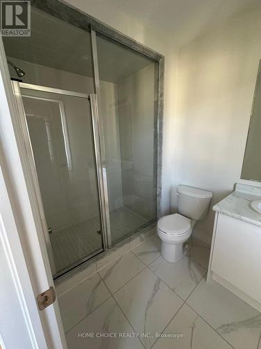 30 Durham Avenue, Barrie, ON - Indoor Photo Showing Bathroom