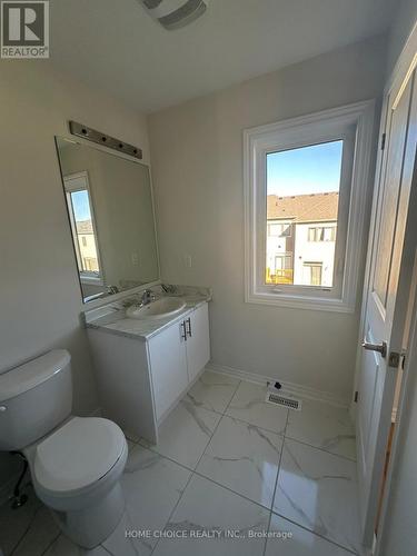 30 Durham Avenue, Barrie, ON - Indoor Photo Showing Bathroom