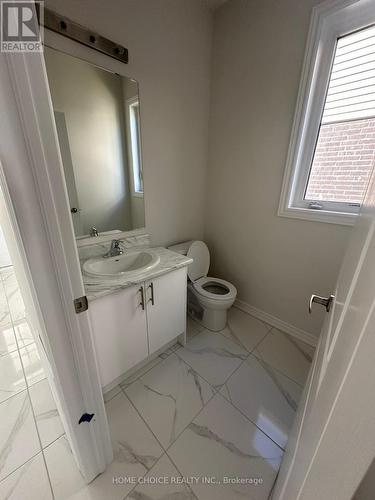 30 Durham Avenue, Barrie, ON - Indoor Photo Showing Bathroom