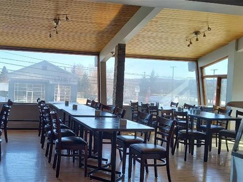 Commerce - 50 Boul. Cartier, Rivière-Du-Loup, QC -  Photo Showing Dining Room