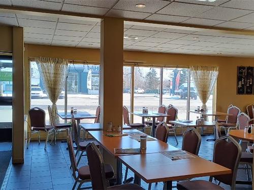 Commerce - 50 Boul. Cartier, Rivière-Du-Loup, QC - Indoor Photo Showing Dining Room