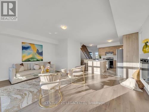 12182 Mclaughlin Road, Caledon, ON - Indoor Photo Showing Living Room