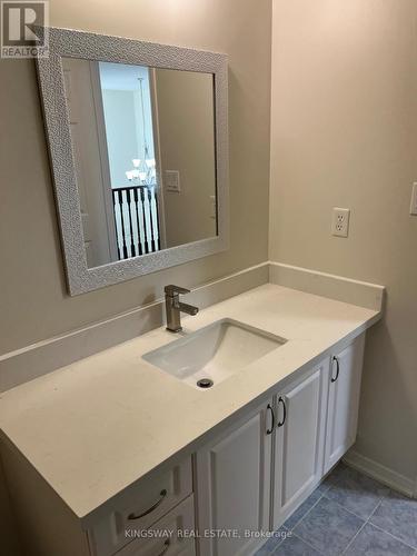 3938 Burdette Terrace, Mississauga, ON - Indoor Photo Showing Bathroom