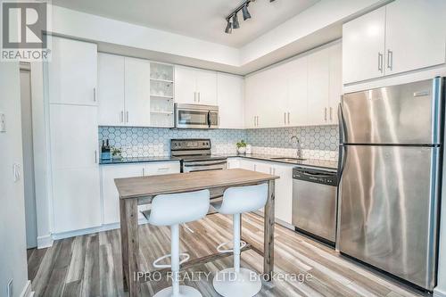 2102 - 112 George Street, Toronto, ON - Indoor Photo Showing Kitchen With Stainless Steel Kitchen