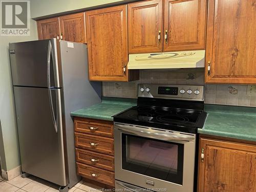 75 Riverside Drive East Unit# 1707, Windsor, ON - Indoor Photo Showing Kitchen