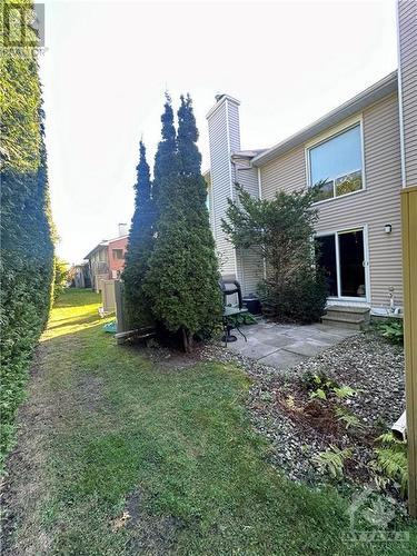 30 Castlebrook Lane Unit#D, Ottawa, ON - Outdoor