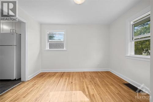 38 Chippewa Avenue, Nepean, ON - Indoor Photo Showing Other Room