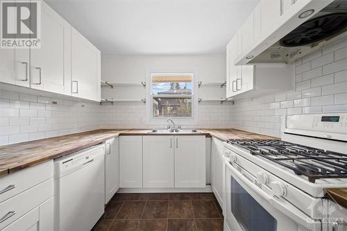 38 Chippewa Avenue, Nepean, ON - Indoor Photo Showing Kitchen With Double Sink