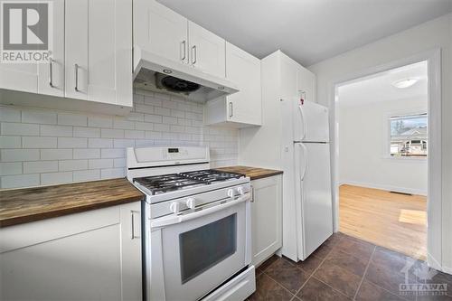 38 Chippewa Avenue, Nepean, ON - Indoor Photo Showing Kitchen