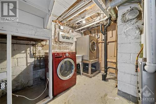 38 Chippewa Avenue, Nepean, ON - Indoor Photo Showing Laundry Room