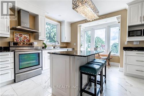 9 Shaldan Lane, Pelham, ON - Indoor Photo Showing Kitchen With Upgraded Kitchen