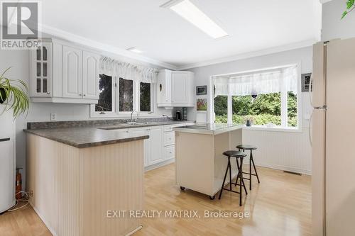 5765 Highway 34 Road, Prescott And Russell, ON - Indoor Photo Showing Kitchen