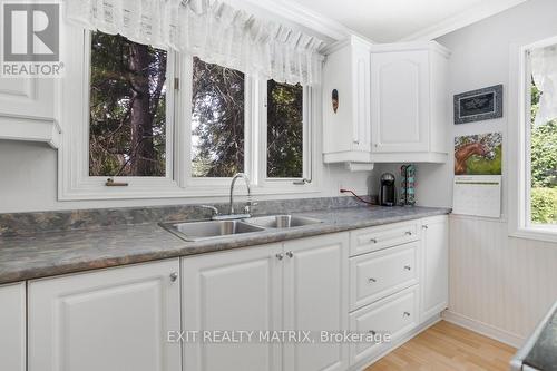 5765 Highway 34 Road, Prescott And Russell, ON - Indoor Photo Showing Kitchen With Double Sink