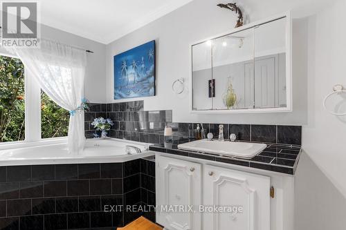 5765 Highway 34 Road, Prescott And Russell, ON - Indoor Photo Showing Bathroom