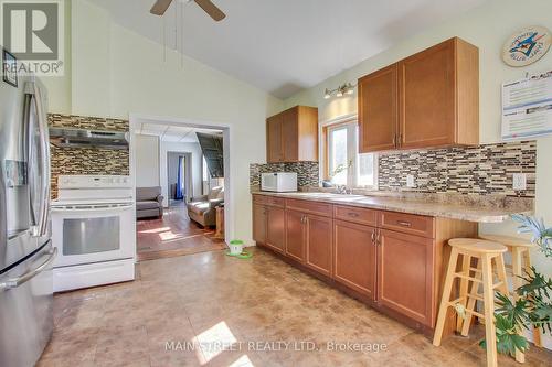 5984 3Rd Line, New Tecumseth, ON - Indoor Photo Showing Kitchen